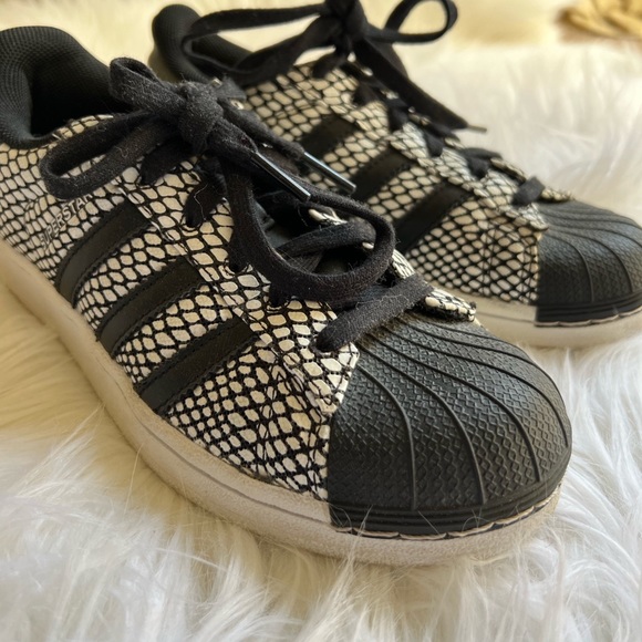 Adidas Superstar Snakeprint Sneaker - Picture 10 of 16